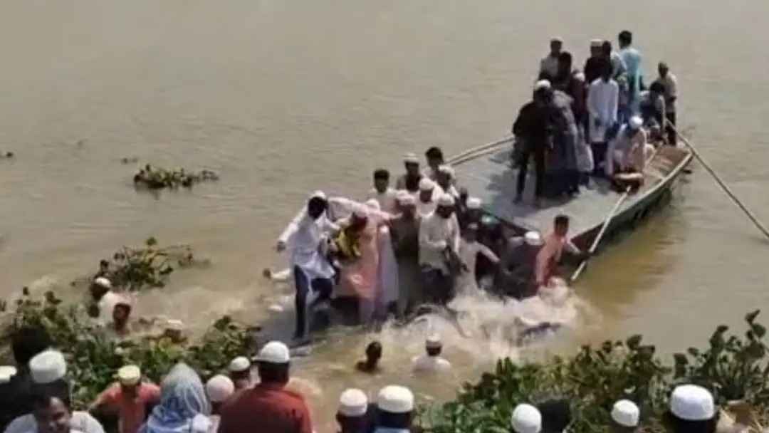 টাঙ্গাইলে ঈদের নামাজ শেষে ফেরার পথে নৌকাডুবি