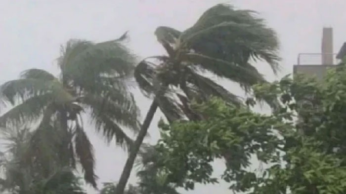 দেশের দুপুরের মধ্যে ৫ অঞ্চলে ঝড়ের সতর্কবার্তা