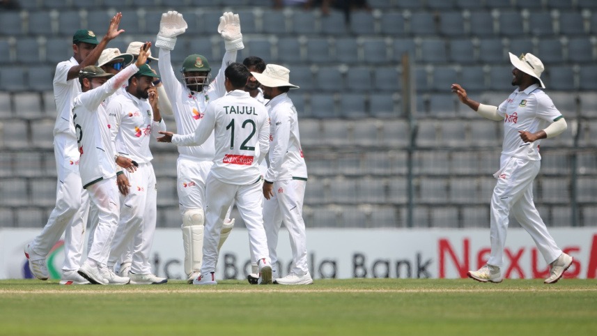 রানা-তাইজুলের আঘাতে জয়ের সুবাস পাচ্ছে বাংলাদেশ