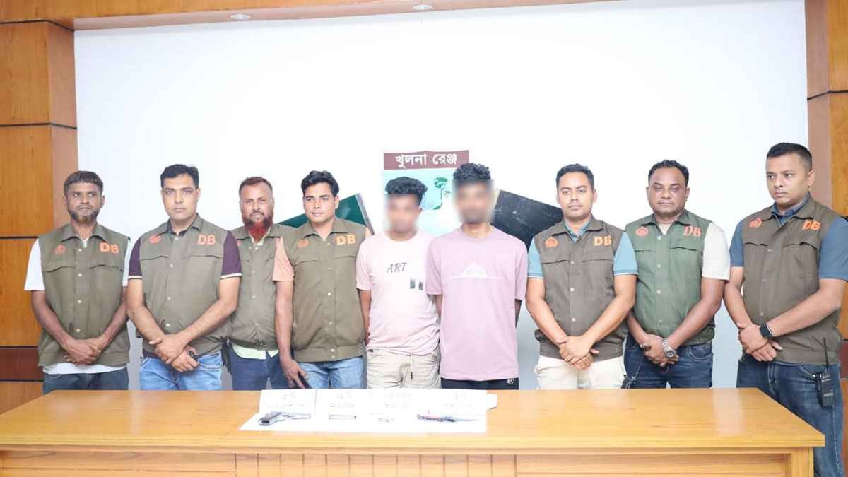 যশোরে বিদেশি পিস্তল ও গুলিসহ শীর্ষ সন্ত্রাসী অনি আটক