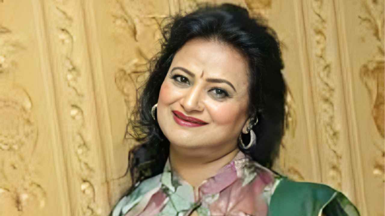 বাপ্পারাজের নায়িকা ছিনতাইকারীর কবলে