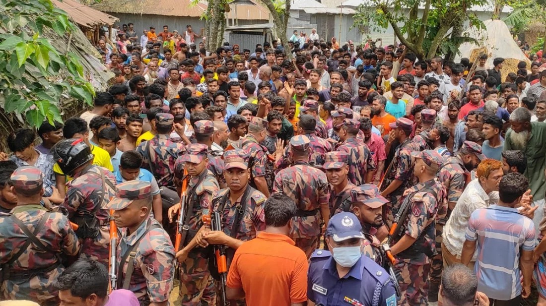 লালমনিরহাট আদিতমারীতে শিশুর বস্তাবন্দী মরদেহ উদ্ধার, হত্যার অভিযোগে বাবা-ছেলেকে অবরুদ্ধ, বাড়িতে অগ্নিসংযোগ
