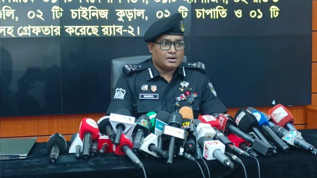 দীর্ঘদিন ধরে মোহাম্মদপুরে নির্দিষ্ট গলিতে ঢুকলে পুলিশের ওপর হামলা করত ‌পাটালি গ্রুপ: র‍্যাব