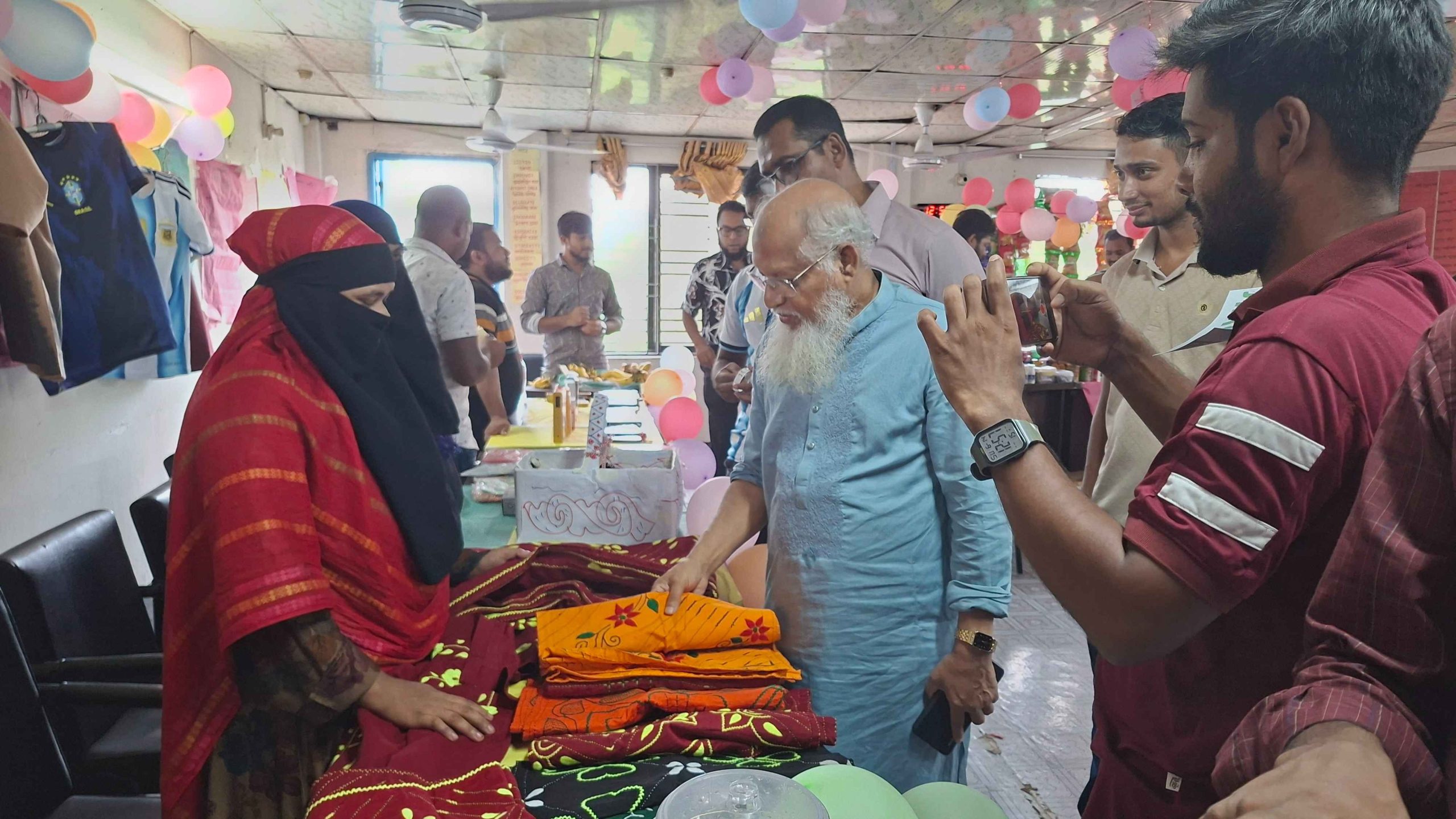বরগুনায় উদ্যোক্তাদের ব্যতিক্রমী বাজার অনুশীলন