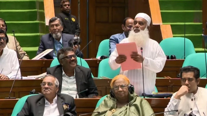 জাতীয় সংসদে জামায়াতের নারী এমপিদের পোশাক নিয়ে মন্তব্য, বক্তব্য এক্সপাঞ্জ