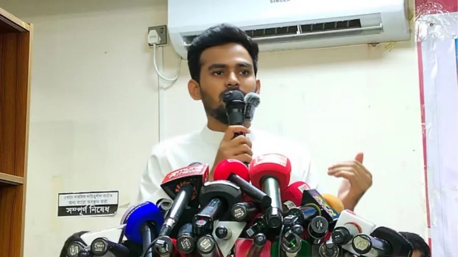 আসন্ন বাজেটে রাজস্ব আদায় বাড়ানোর লক্ষ্যমাত্রা অবাস্তব: আসিফ মাহমুদ