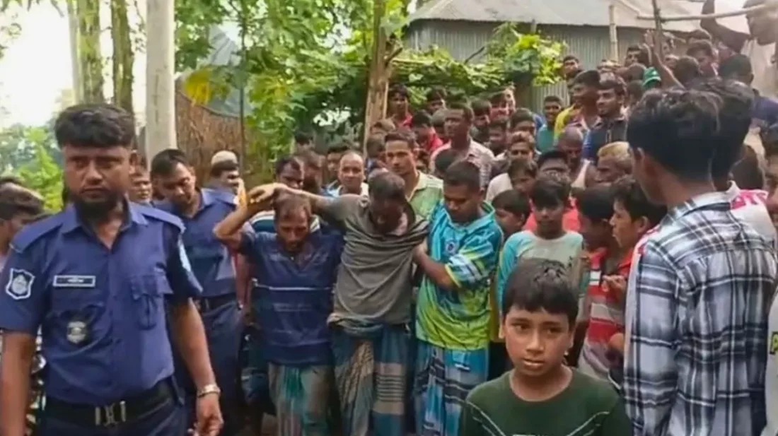 কুড়িগ্রামের রৌমারী প্রবাসীর স্ত্রীকে ধর্ষণচেষ্টার অভিযোগে ইউপি সদস্য ও যুবলীগ নেতাকে গণপিটুনি
