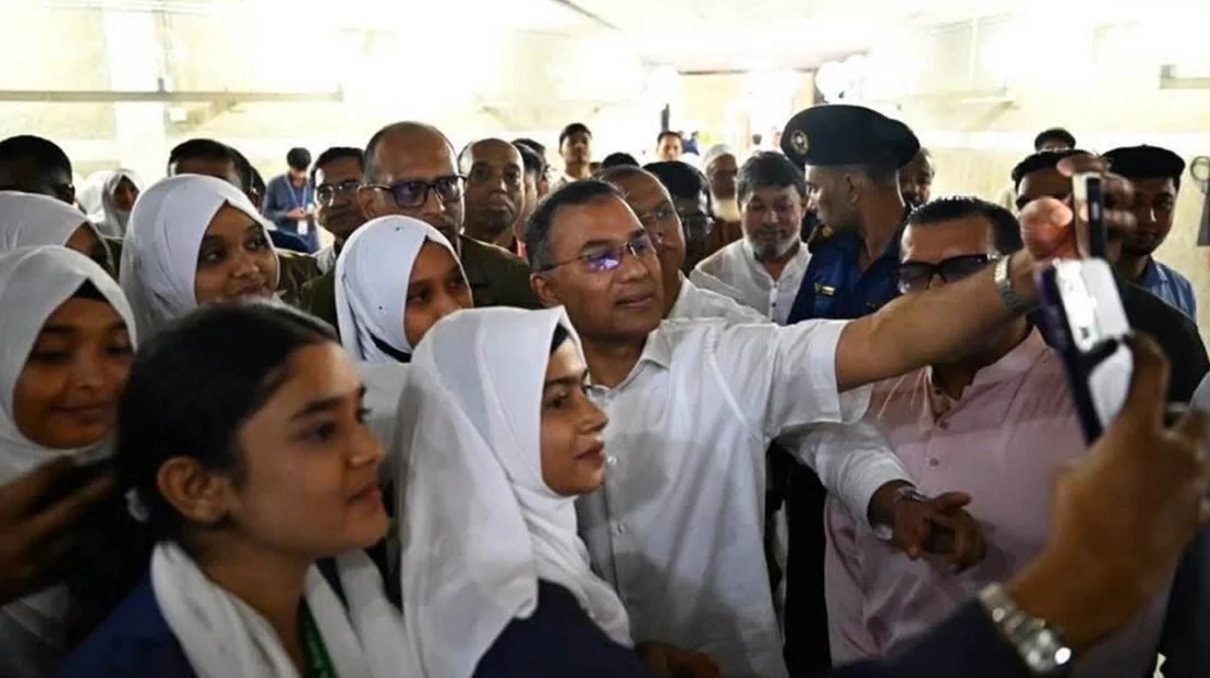 সংসদ ভবন ঘুরে দেখলেন কুমিল্লা মনোহরগঞ্জের অর্ধশতাধিক শিক্ষার্থী, মিলল প্রধানমন্ত্রীর সাক্ষাৎ