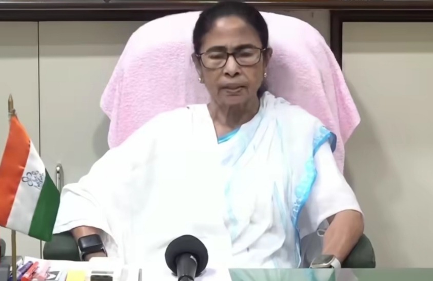 তৃণমূল কংগ্রেসের নেতা ও কর্মীদের ধমকে চমকে চেপে রাখা যাবে না, বললেন মমতা