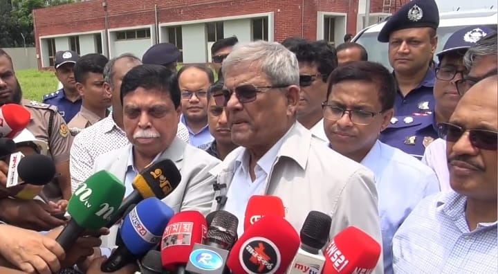রূপগঞ্জে পানি শোধনাগার প্রকল্প পরিদর্শন করলেন মন্ত্রী মির্জা ফখরুল ইসলাম আলমগীর