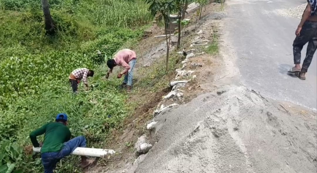 ফরিদপুরে ১৫ কোটির সড়ক ও ৩ ব্রীজ চালুর অপেক্ষায়, ভাগ্য ফিরছে ৪০ গ্রামের মানুষের
