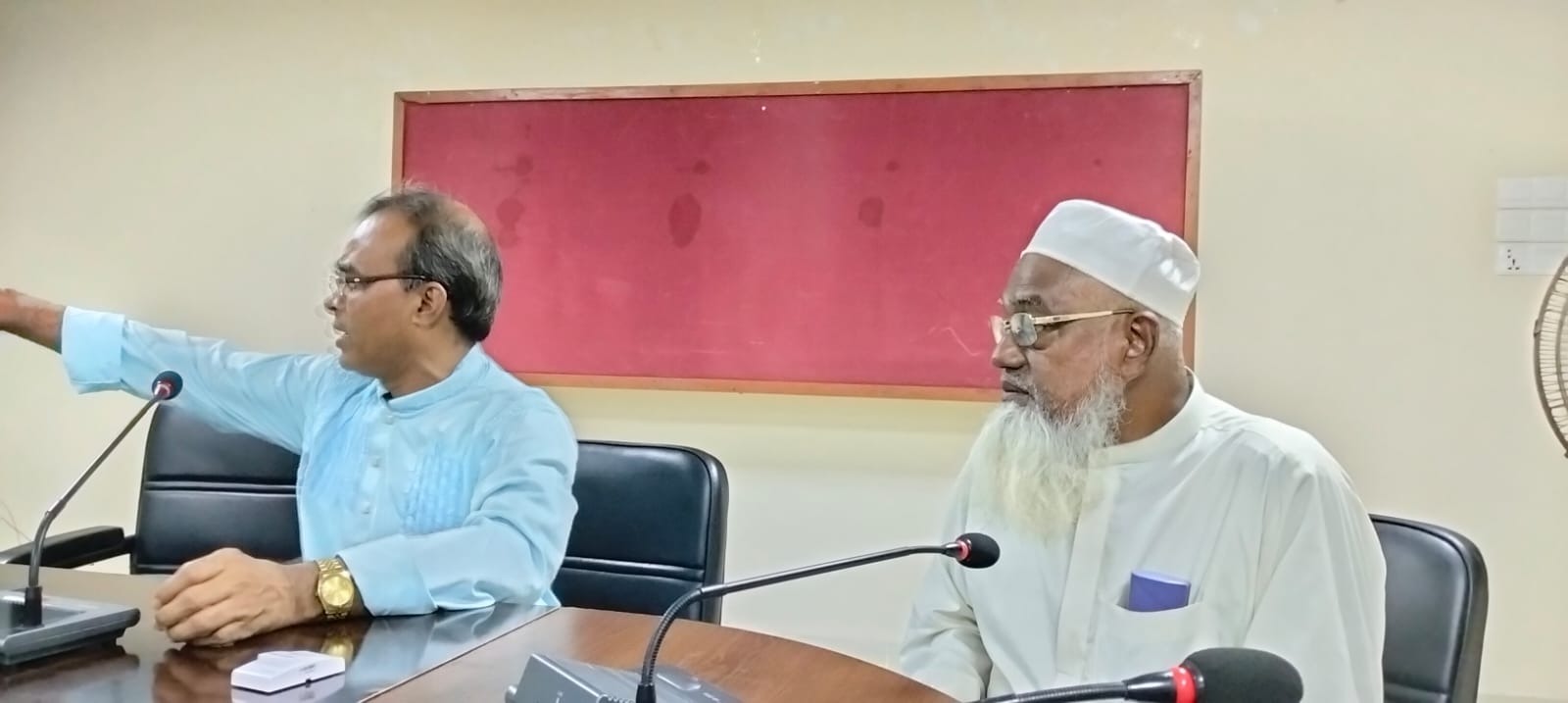 কুমিল্লা লালমাই সাংবাদিকদের সঙ্গে মতবিনিময় সভা সংসদ সদস্য আলহাজ্ব মোবাশ্বের আলম ভূঁইয়া