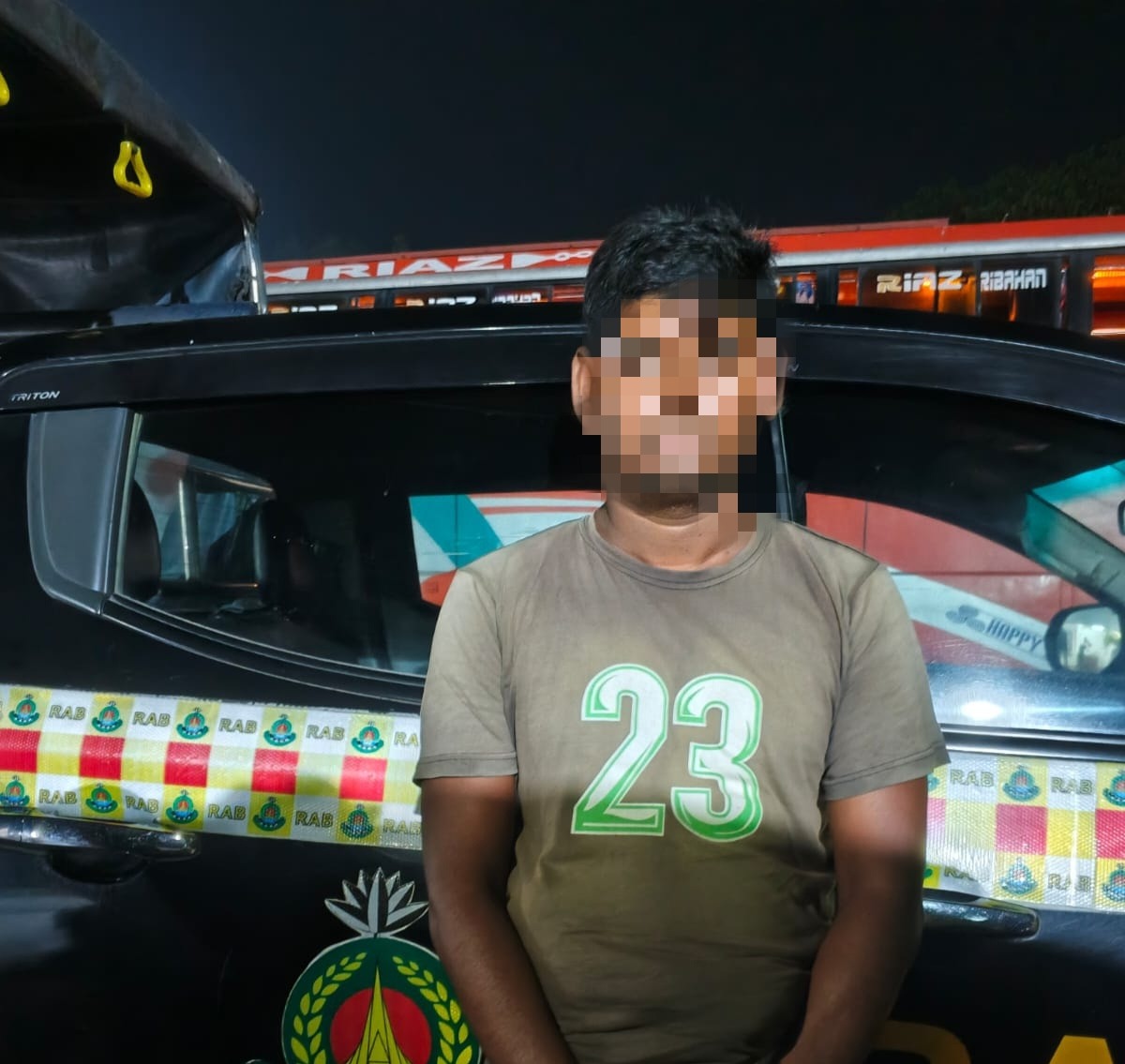 ‎টাঙ্গাইলের কালিহাতি থানার কলেজ ছাত্র নাইম শেখ হত্যা মামলার অন্যতম আসামি র‌্যাব-১৪, টাঙ্গাইল কর্তৃক গ্রেফতার।