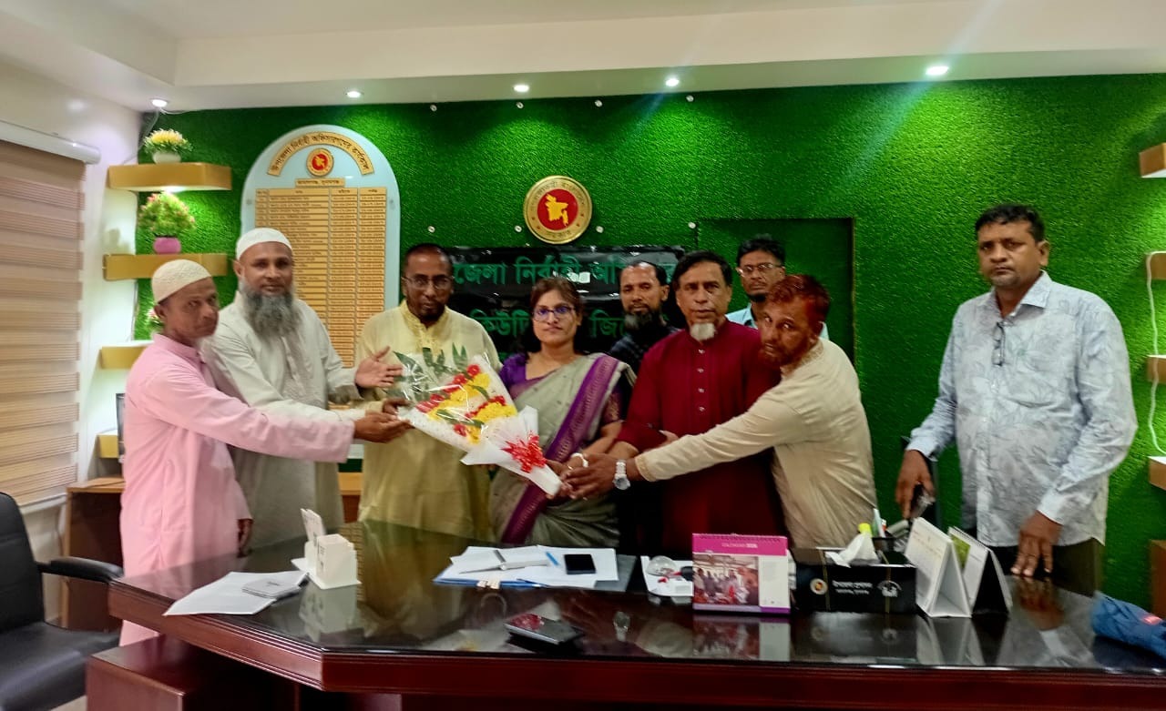 নবাগত ইউএনওকে ফুলেল শুভেচ্ছা জানাল ২ নং জামালগঞ্জ সদর ইউনিয়ন বিএনপির আহ্বায়ক কমিটি