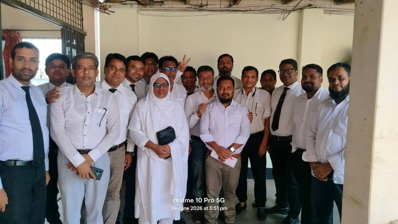 অ্যাডভোকেট আব্দুল মমিন বাবুর নেত্রিত্বে নাটোর বারের সকল ইউ আই টি এস ইউনিভার্সিটির আইনজীবীদের এ্যালামনাই আহবায়ক কমিটি ঘোষণা করা হয়