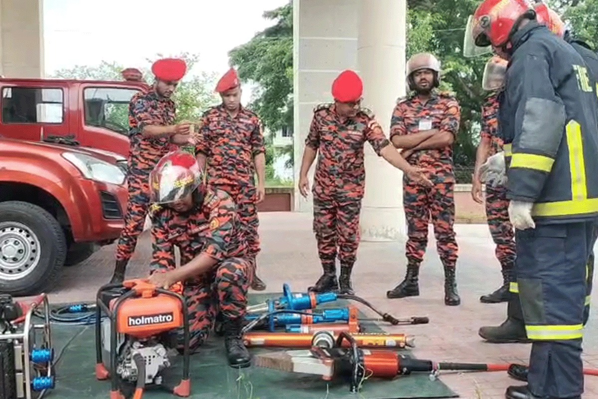 ভূমিকম্প ঝুঁকি মোকাবিলায় প্রস্তুত মুন্সীগঞ্জের সব ফায়ার স্টেশন