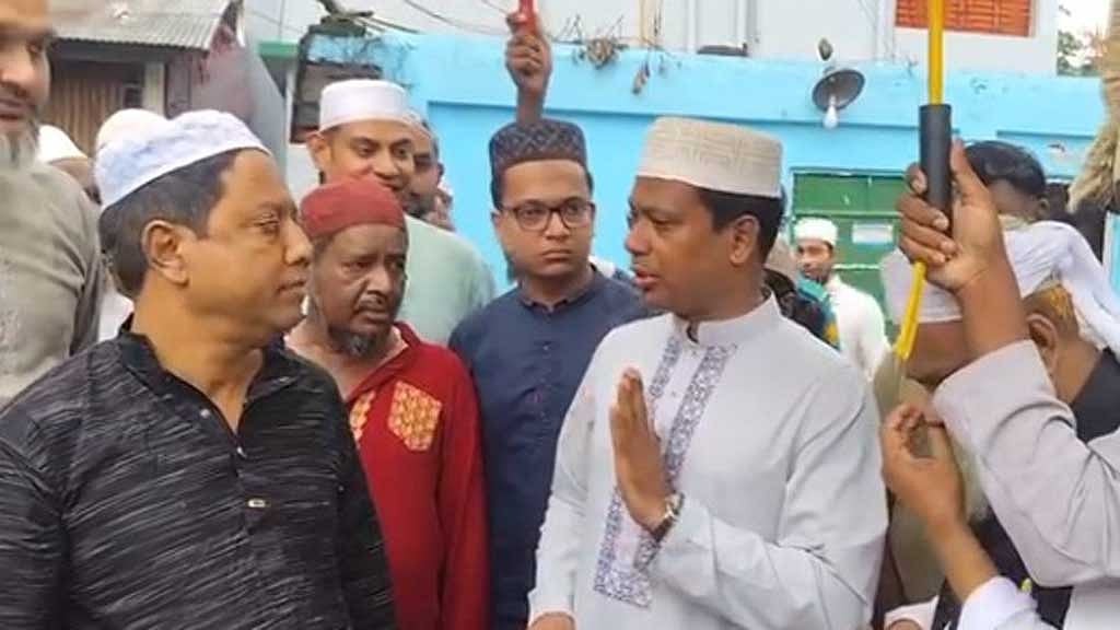 সিলেট শাহপরাণ মাজারের আয়-ব্যয়ে স্বচ্ছতা ও মাদক বন্ধের নির্দেশ সিলেট ডিসির