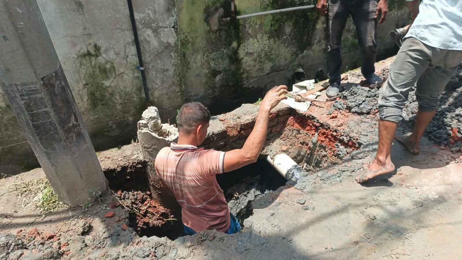 নারায়ণগঞ্জে গ্যাস পাইপ বিস্ফোরণে দগ্ধ ৪, একজনের অবস্থা আশঙ্কাজনক