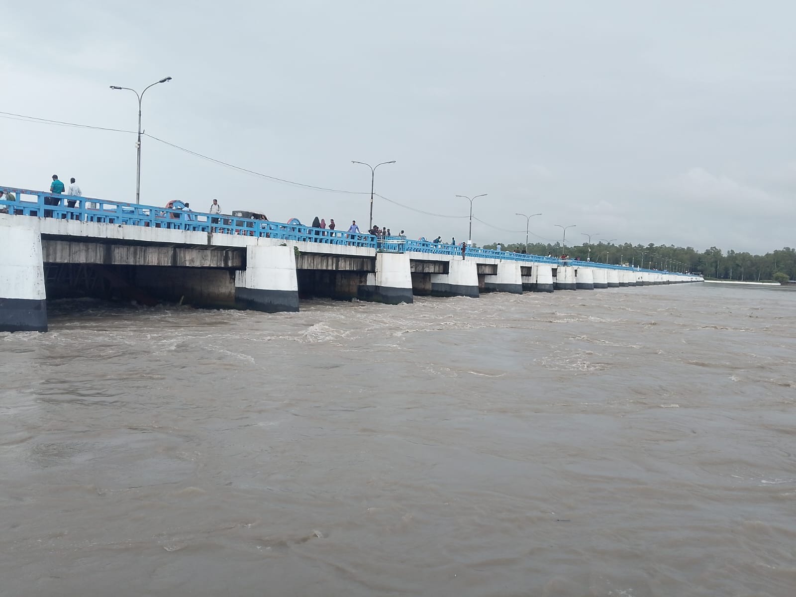 নীলফামারী তিস্তার পানি বিপৎসীমার ওপরে, নিম্নাঞ্চলে পানি ঢুকছে