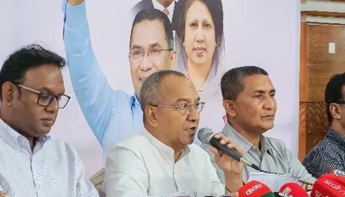 রাজধানীর পল্টনে শৃঙ্খলাভঙ্গের অভিযোগে যুবদলের ৩০০ নেতাকর্মী বহিষ্কার