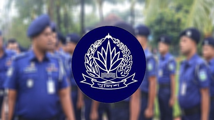 পুলিশের শীর্ষ ৩৩ কর্মকর্তা বাধ্যতামূলক অবসরে