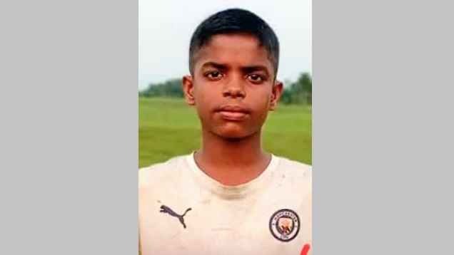 নেত্রকোণায় নিখোঁজের পরদিন পুকুরে স্কুলছাত্রের লাশ, হত্যার অভিযোগ