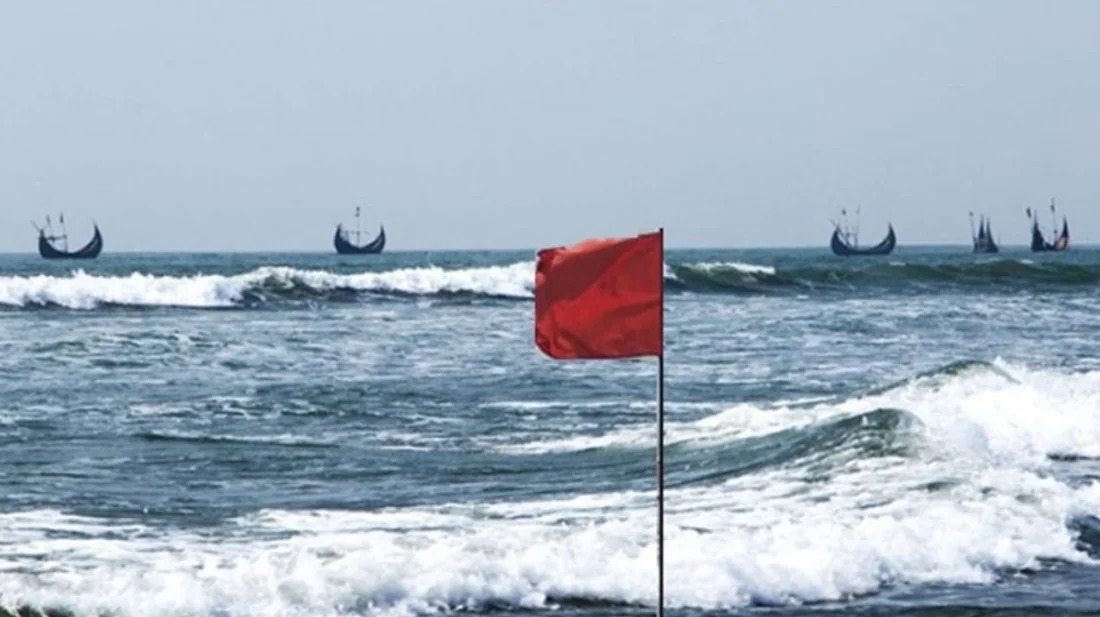 সব সমুদ্রবন্দরে ৩ নম্বর সতর্ক সংকেত, গভীর সাগরে যেতে মানা