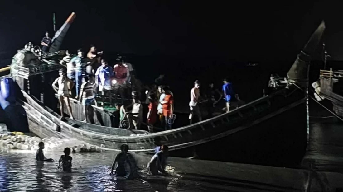 কক্সবাজার কুতুবদিয়ায় ট্রলারডুবির ঘটনায় চার জেলের মরদেহ উদ্ধার