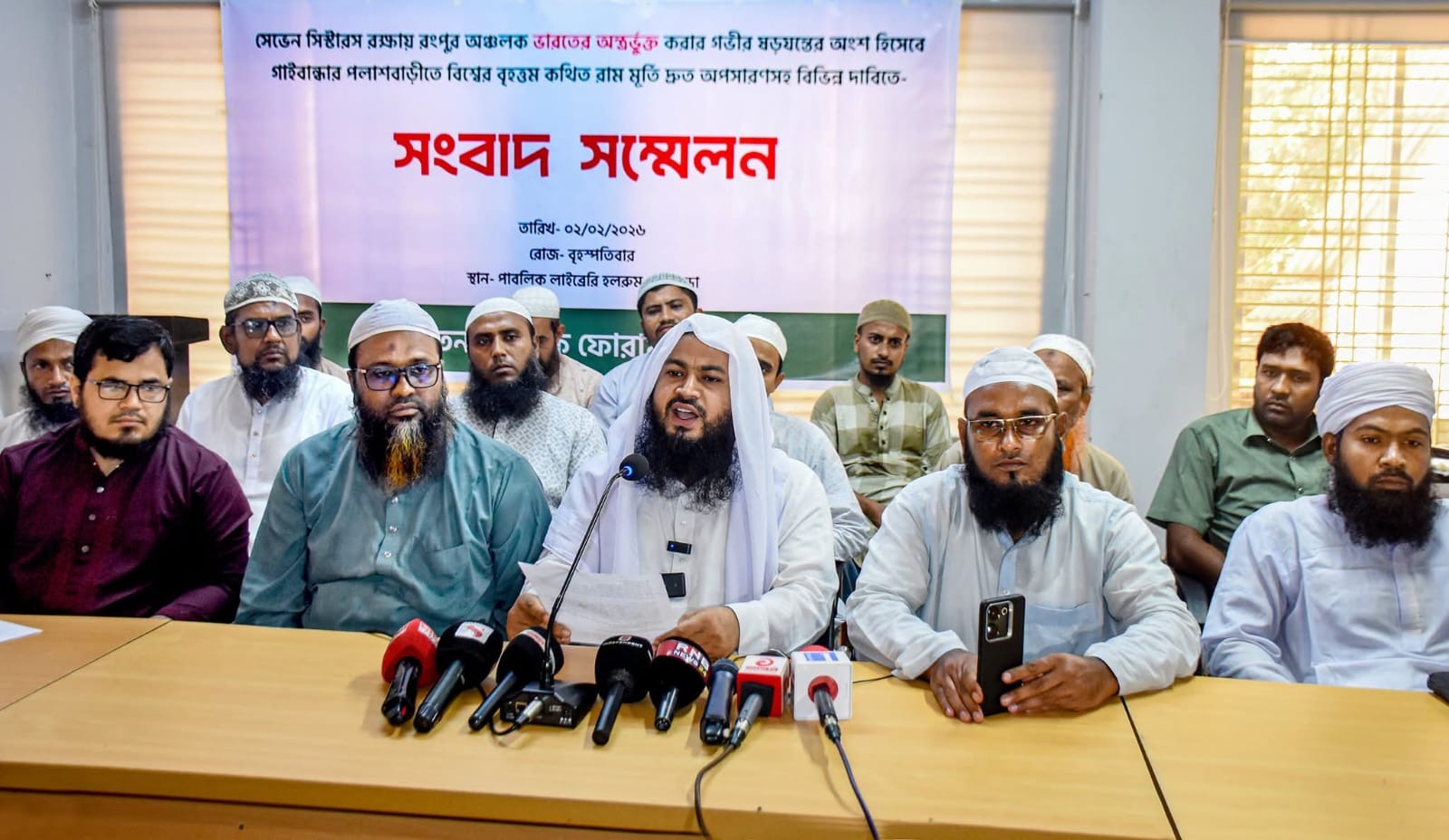 পলাশবাড়ীতে রাম মূর্তি স্থাপন ঘিরে বিতর্ক: সম্প্রীতি বজায় রেখে সহনশীলতার আহ্বান