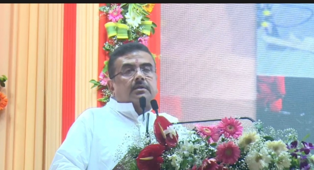 কলকাতা তারাতলা কান্ডে উদ্ধার কাজে যুক্ত ব্যাক্তিদের সম্মান জানালেন মুখ্যমন্ত্রী শুভেন্দু অধিকারী