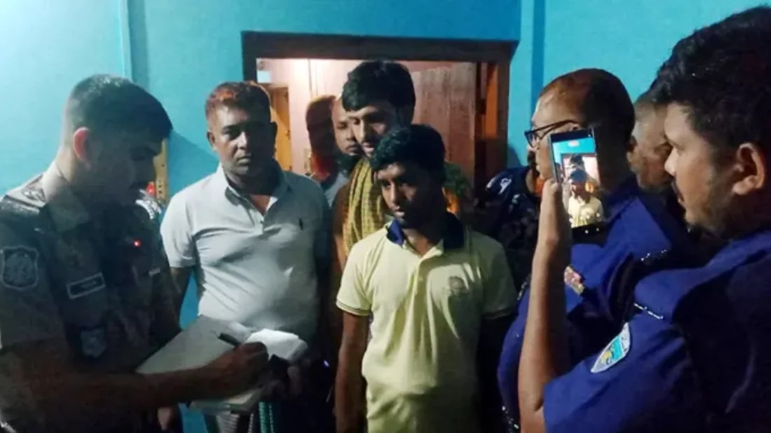 চাঁদপুর হাজীগঞ্জ জানালা ভেঙে ঘরে ঢুকল ডাকাত, গৃহবধূকে হত্যার পর লুটপাট