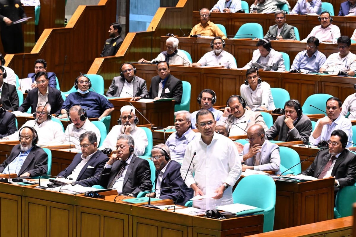 জাতীয় সংসদের একটি দেশকে সুবিধা দিতে চিকিৎসাব্যবস্থা ধ্বংস করেছিল ফ্যাসিবাদী সরকার : প্রধানমন্ত্রী
