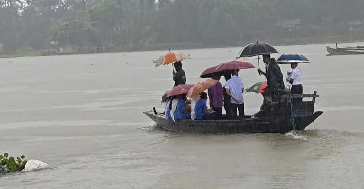 সুনামগঞ্জে পাহাড়ি ঢলে বাড়ছে নদ-নদীর পানি, বন্যার শঙ্কা